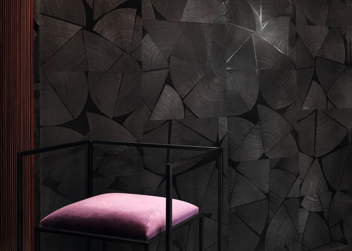 Élitis Marqueteries Fragments RM 1037 80 in een sfeervol interieur