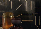 Élitis Marqueteries Le Roi Soleil RM 1038 80 in een sfeervol interieur