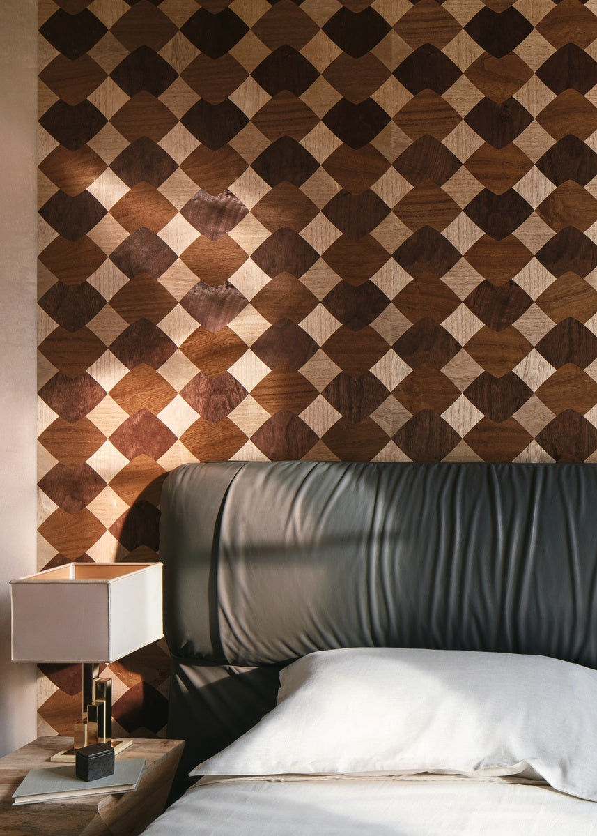 Élitis Marqueteries Le Jeu de Dame RM 1039 70 in een sfeervol interieur