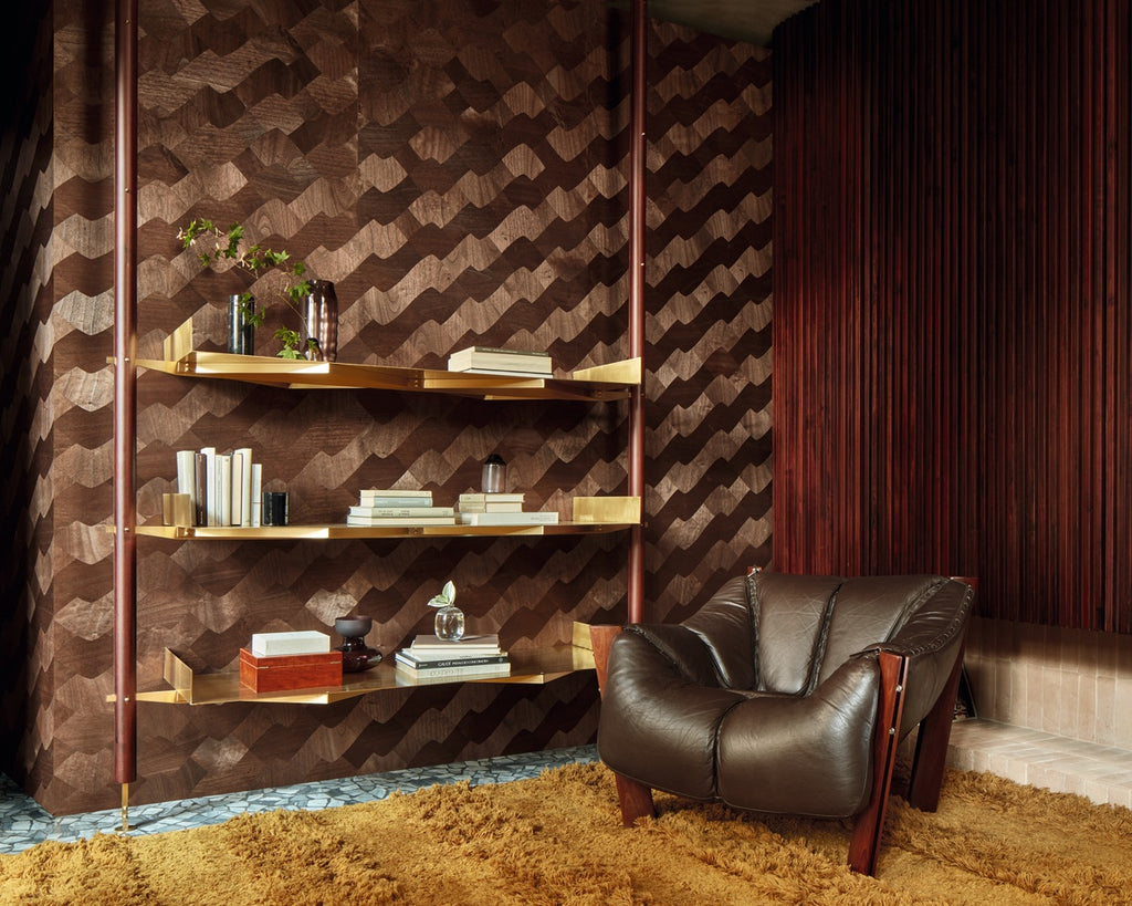 Élitis Marqueteries Le Jeu de Dame RM 1039 72 in een sfeervol interieur