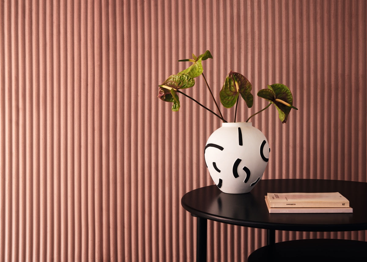 Élitis Rayures Jumelles Pilastre RM 1043 51 in een sfeervol interieur