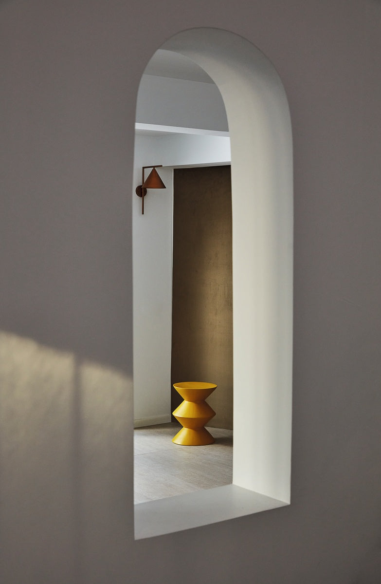 Élitis Rayures Jumelles Parthenon RM 1045 15 in een sfeervol interieur