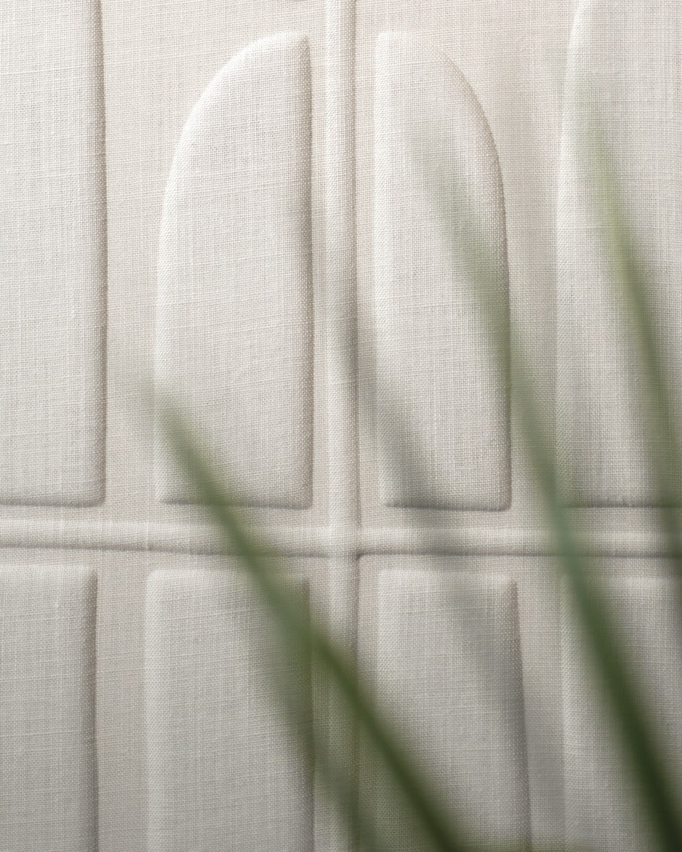 Élitis Forms Twisted lin RM 1053 01 in een sfeervol interieur