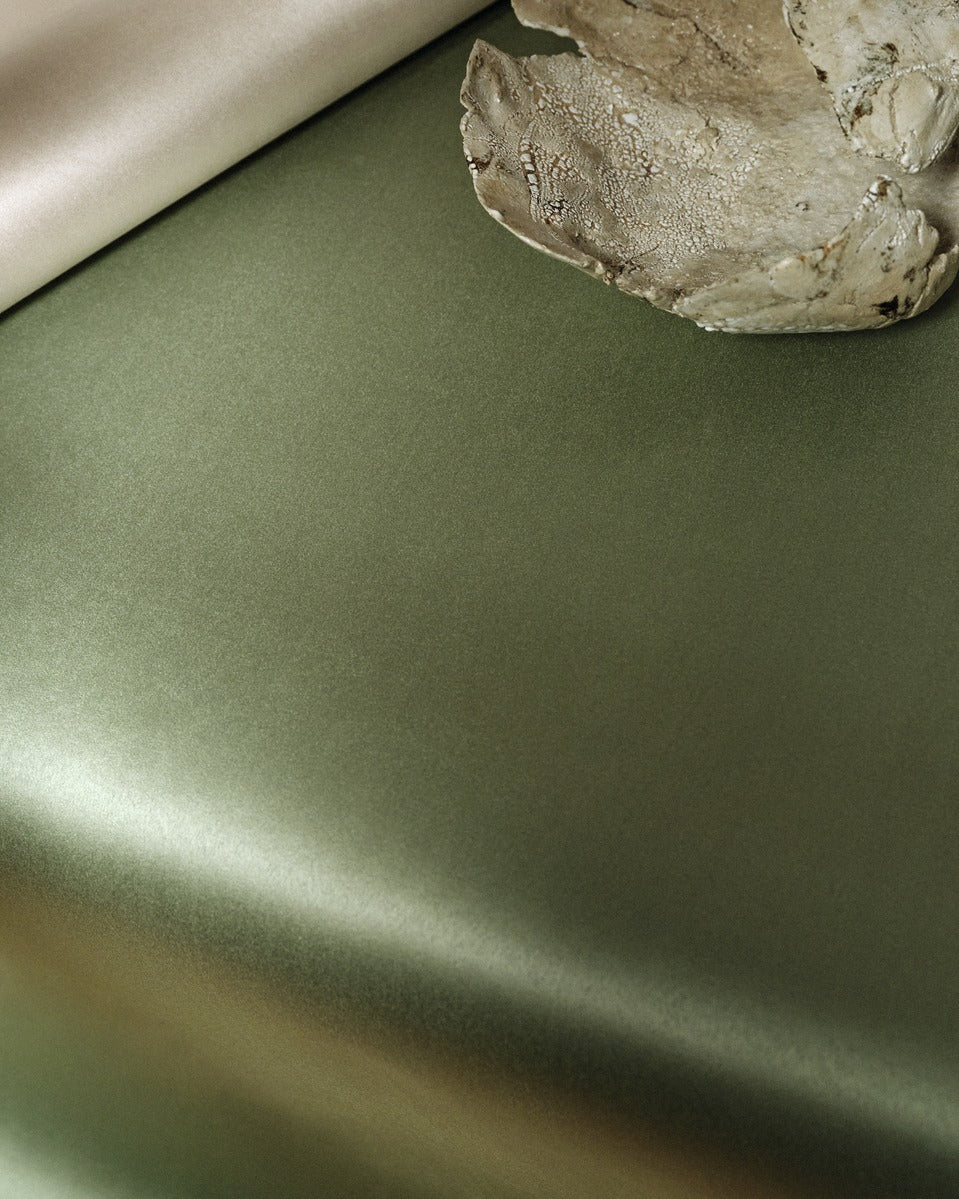 Élitis Velatura Cocoon RM 1087 01 in een sfeervol interieur