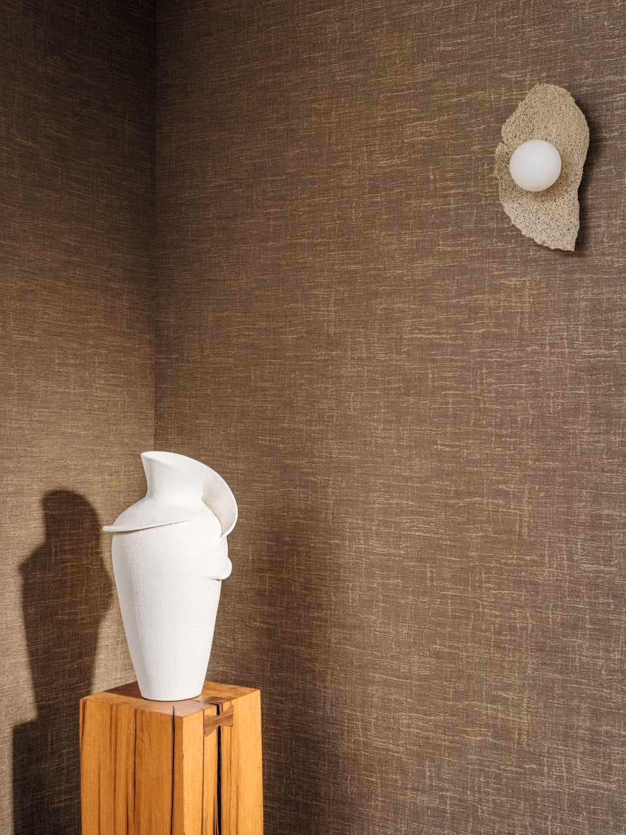 Élitis Écume Sédiment RM 1122 06 in een sfeervol interieur