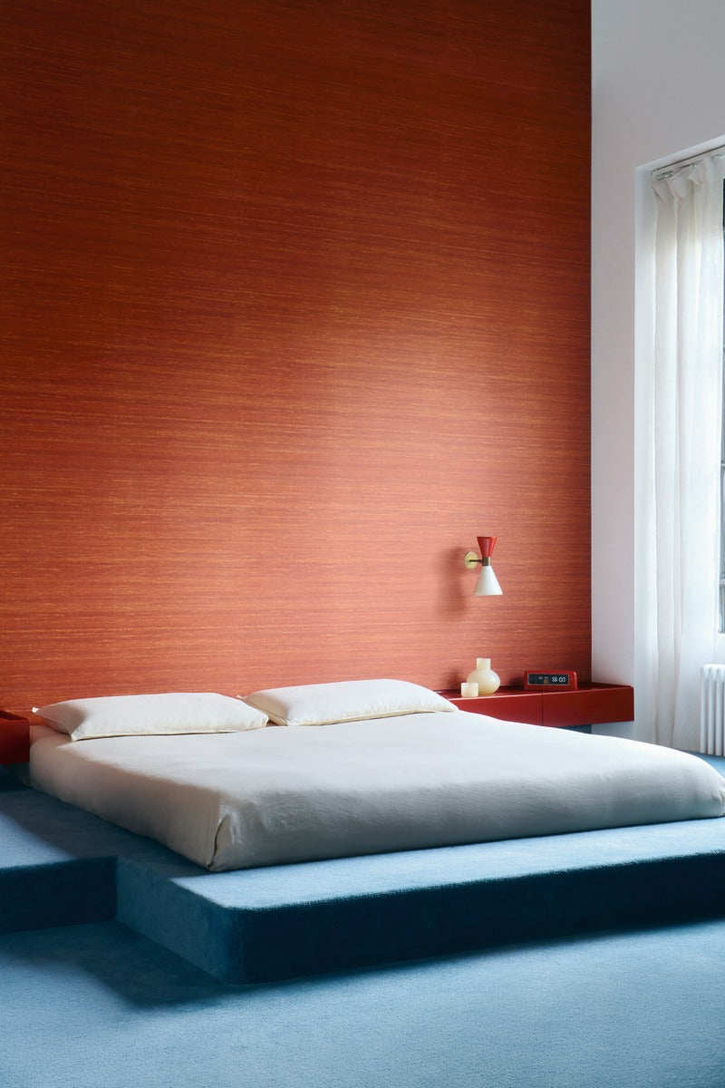Élitis Soie Changeante Kosa Silk VP 928 32 in een sfeervol interieur