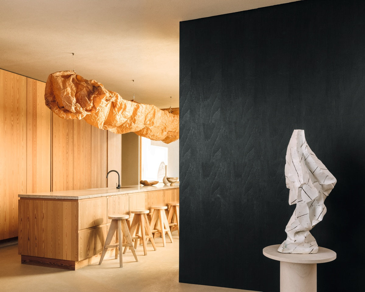 Élitis Bois Sculpté Gouge VP 936 80 in een sfeervol interieur