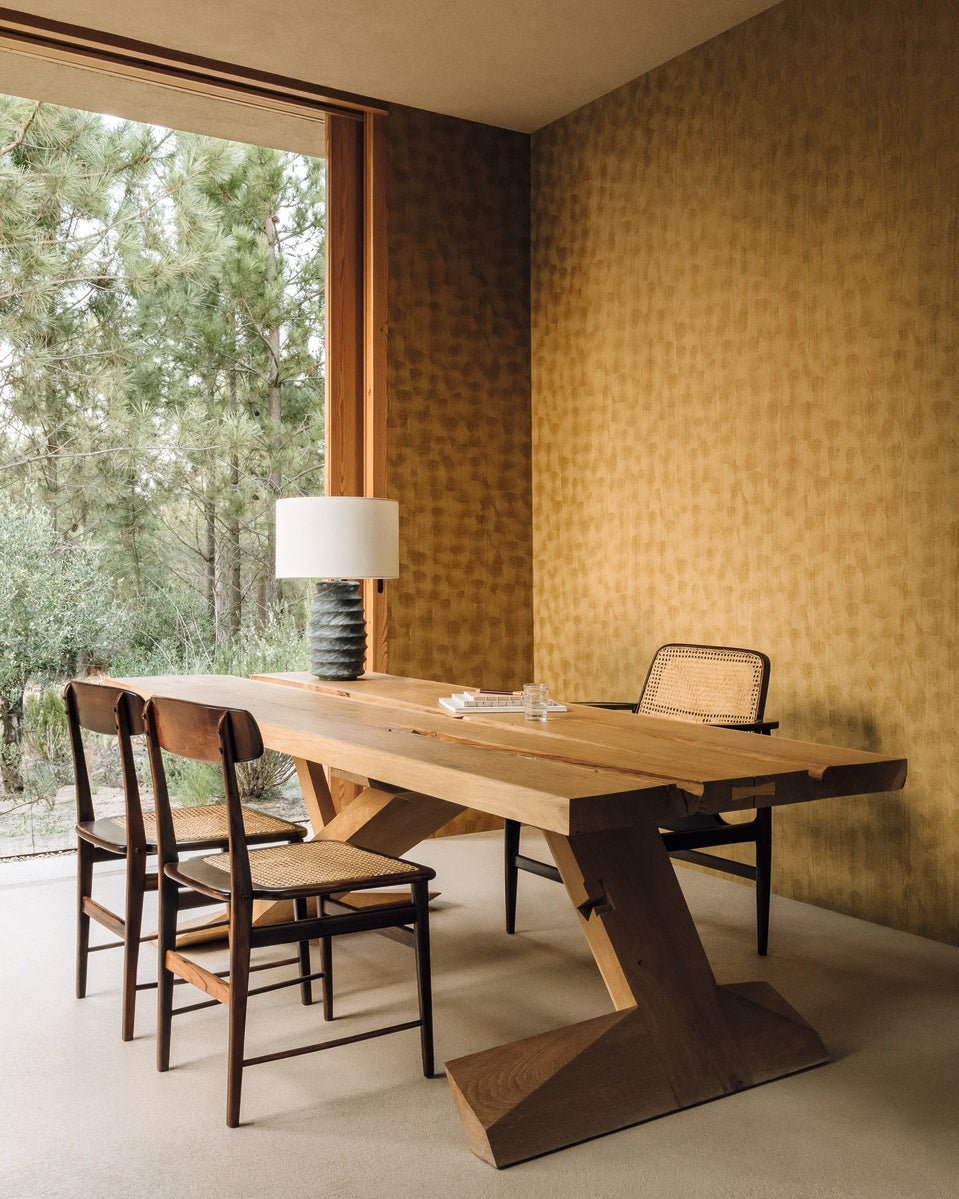 Élitis Bois Sculpté Volute VP 937 30 in een sfeervol interieur
