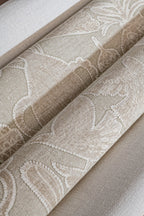 Élitis Lins Brodés Paros VP 954 02 in een sfeervol interieur