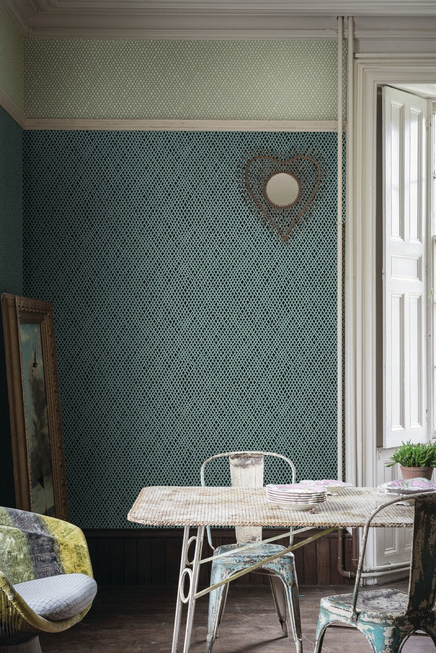 Farrow & Ball Amime 4404 behang in een eetkamer, sfeerbeeld 2