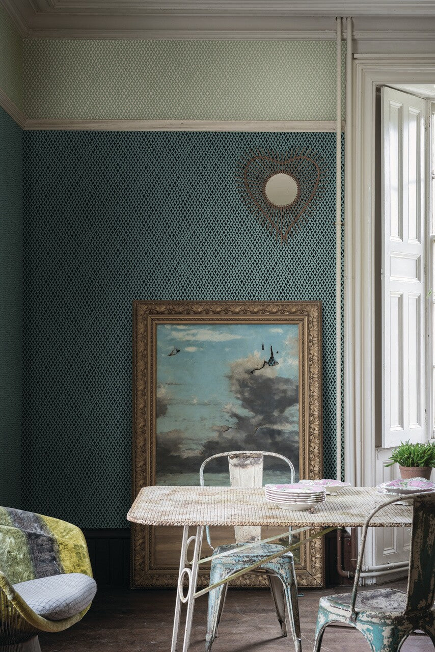 Farrow & Ball Amime 4404 behang in een eetkamer, sfeerbeeld 3
