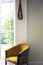 Farrow & Ball Feather Grass 5104 behang sfeerbeeld
