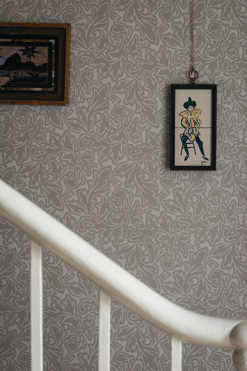 Farrow & Ball Feuille 4902 behang in een interieur