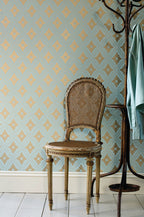 Farrow & Ball Ranelagh Papers BP 1847 behang in een woonkamer