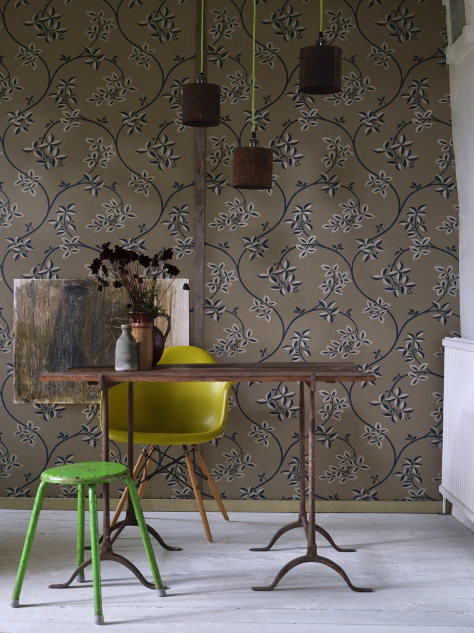 Farrow & Ball Ringwold BP 1649 behang in een interieur