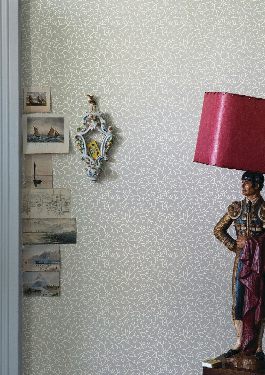 Farrow & Ball Samphire 4001 behang in een woonkamer