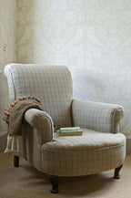 Farrow & Ball St Antoine BP 906 behang in een woonkamer, sfeerbeeld 3