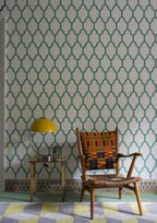 Farrow & Ball Tessella BP 3603 behang in een woonkamer, sfeerbeeld 2