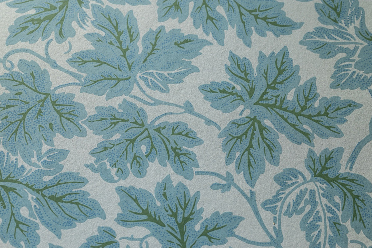 Farrow & Ball The Heritage Papers 6803 Vine Leaf behang, close-up van de print