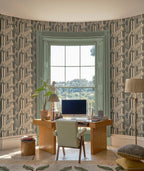 Farrow & Ball The Heritage Papers 6903 Gothic behang in een werkkamer, sfeerbeeld 2
