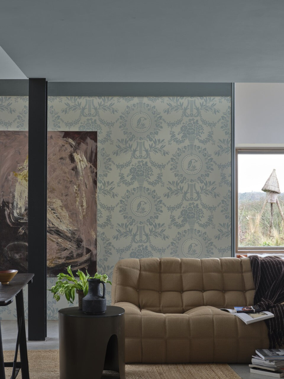 Farrow & Ball The Purnon Papers BP 6203 Purnon behang in een interieur