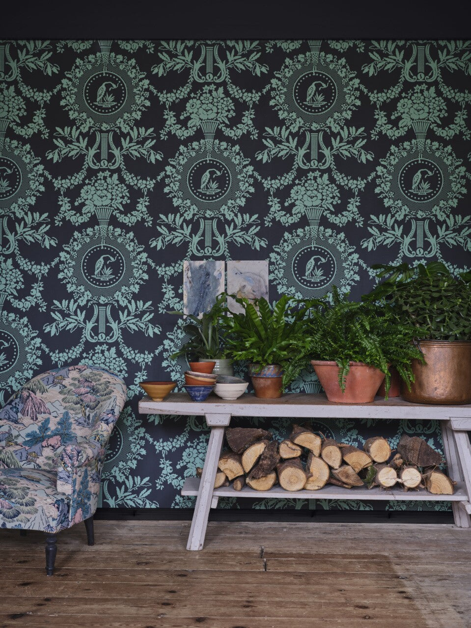 Farrow & Ball The Purnon Papers BP 6205 Purnon behang in een interieur