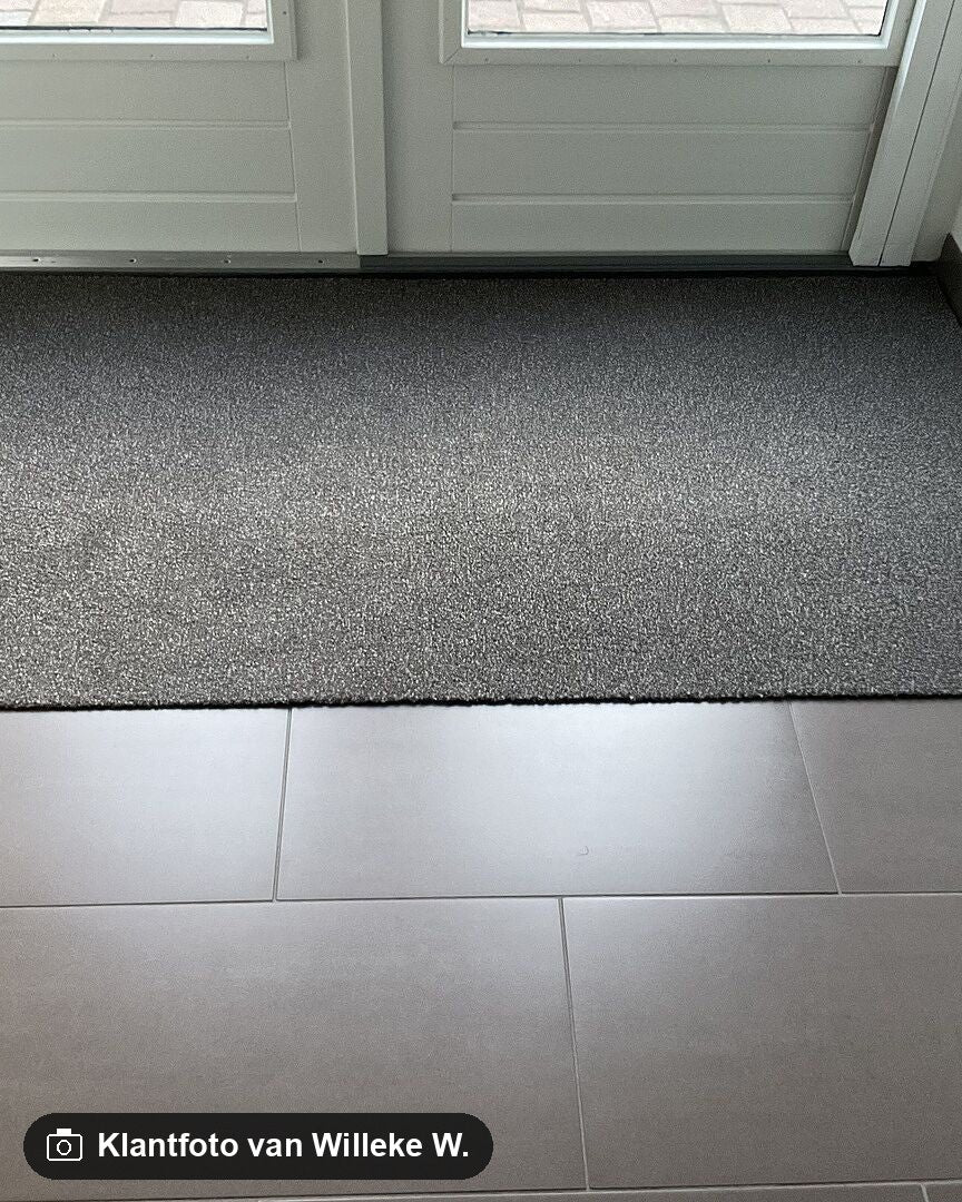 Klantfoto van Willeke W. bij Forbo Coral Classic 4794 Taupe – Droog- en schoonloopmat op maat