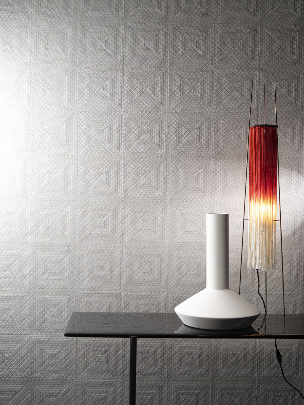 Hookedonwalls New Wave Triangoli D'Oro 24829 behang sfeerbeeld