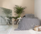 Hookedonwalls Marimekko Volume 06 Alku 25130 behang sfeerbeeld