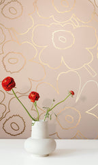 Hookedonwalls Marimekko Volume 07 Piirto Unikko 25915 behang sfeerbeeld