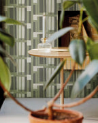 Hookedonwalls Marimekko Volume 07 Attika 25955 behang sfeerbeeld