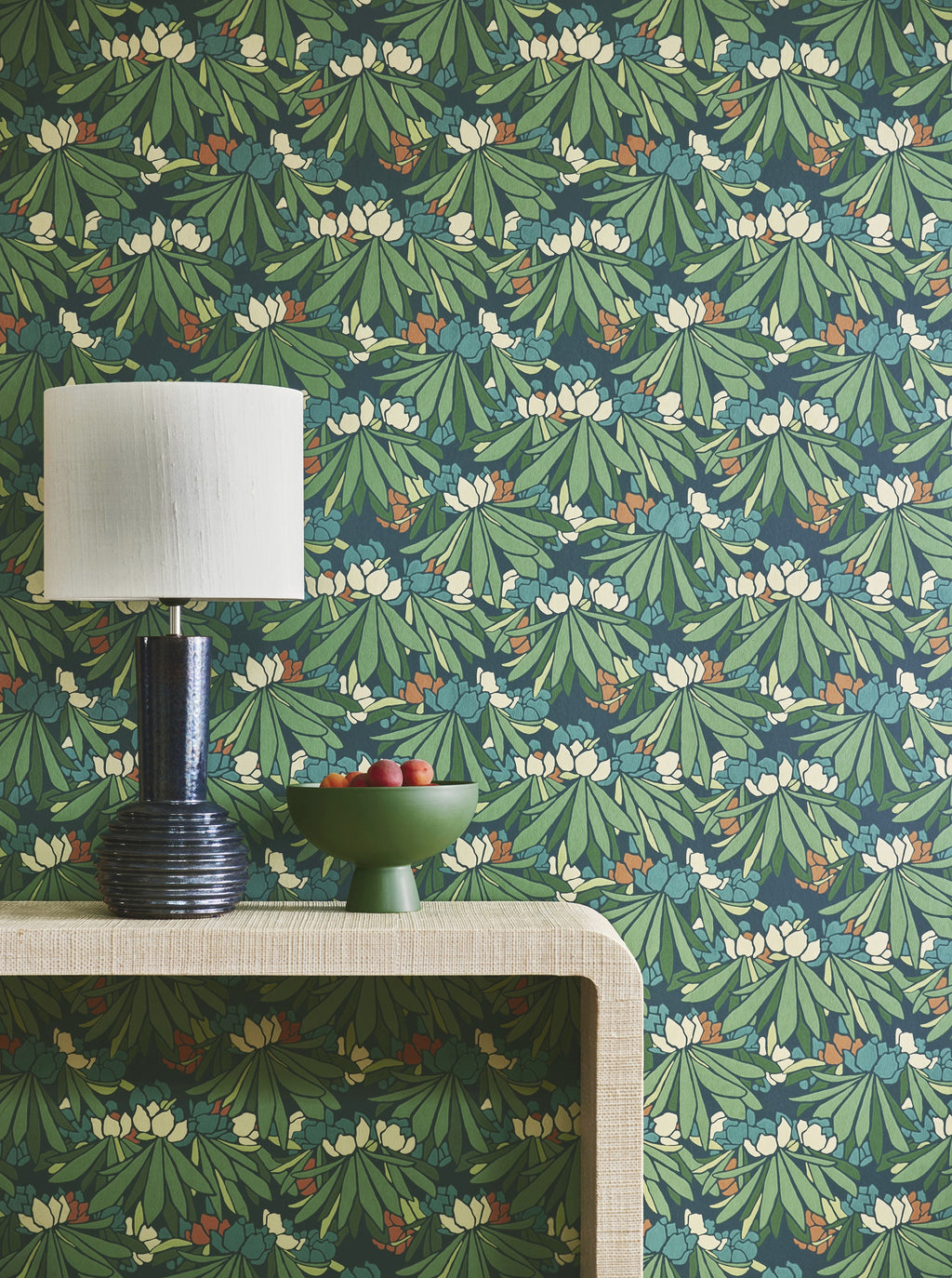 Hookedonwalls Young Traditionals Rhododendron 27827 behang sfeerbeeld