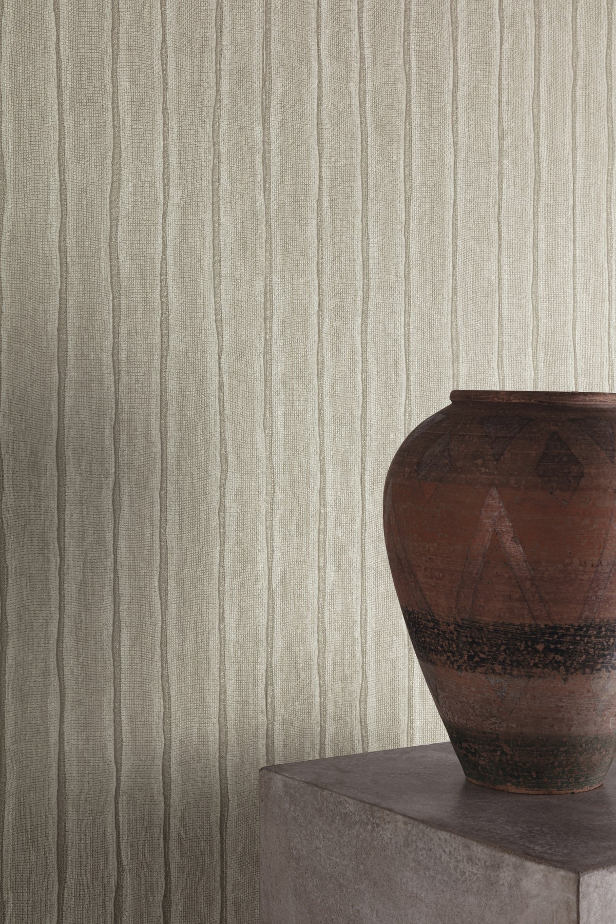 Hookedonwalls Woven Island Ruffle 28864 behang sfeerbeeld