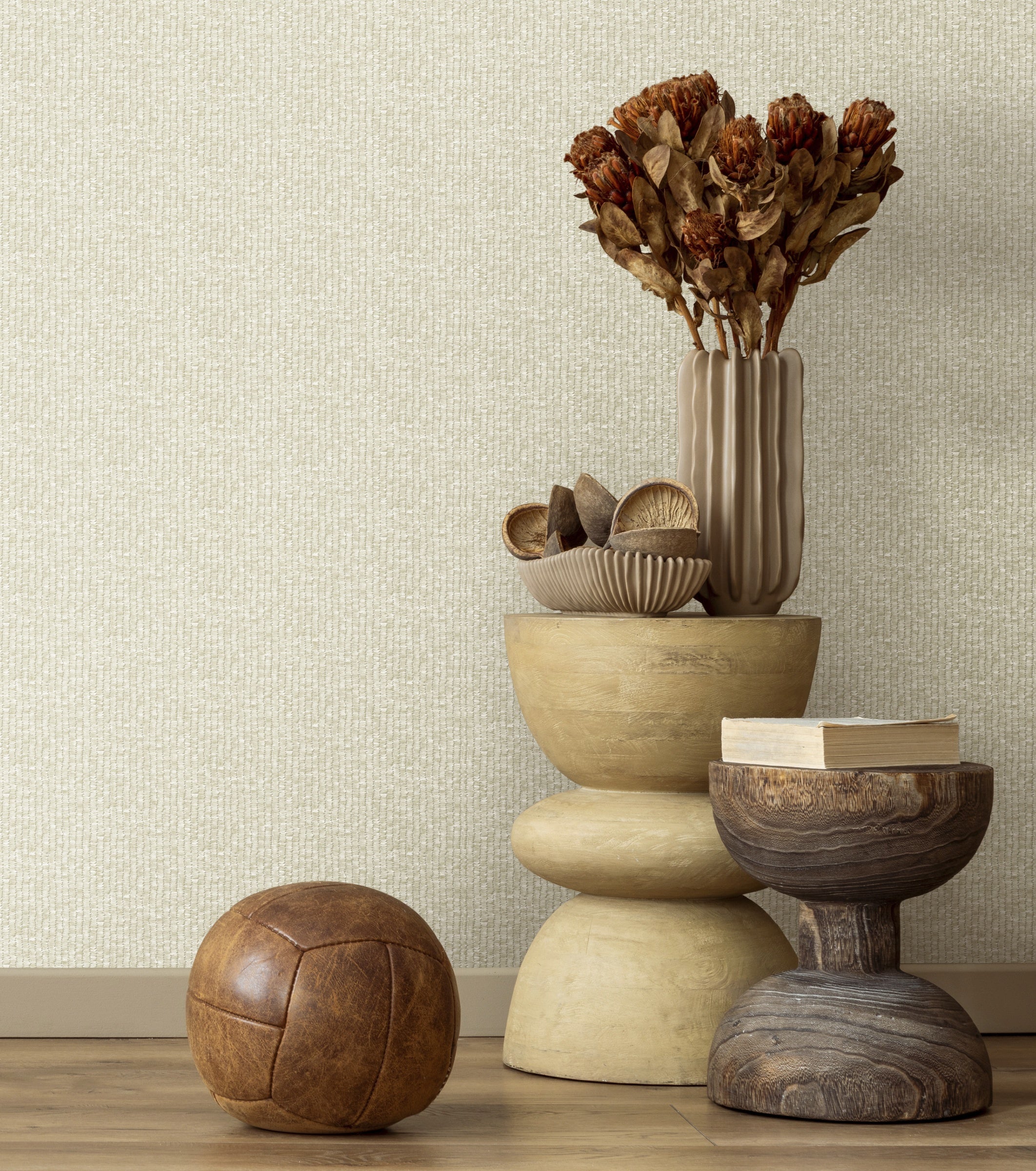 Hookedonwalls Chunky Weaves Jute 30634 behang sfeerbeeld