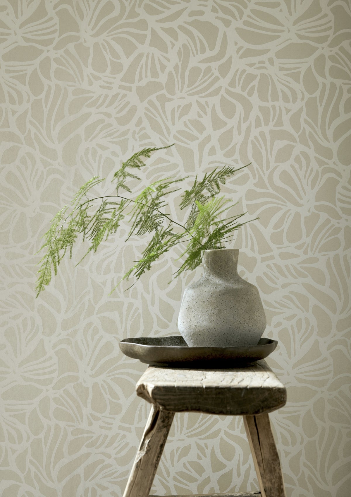Hookedonwalls Soft Symmetry Impression 68660 behang sfeerbeeld