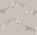 Hookedonwalls Scalamandre Leaping Cheetah JV26023 behang