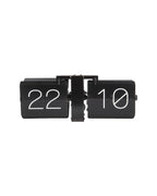 Karlsson flipklok Flip Clock No Case, mat zwart met zwarte standaard, vooraanzicht