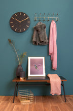 Karlsson wandklok Charm, zwart, sfeerfoto in interieur