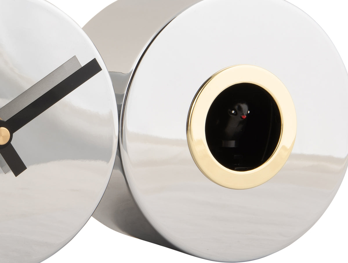 Karlsson koekoeksklok Duo Cuckoo, chrome (verchroomd), detail: gouden ring rond opening met vogeltje