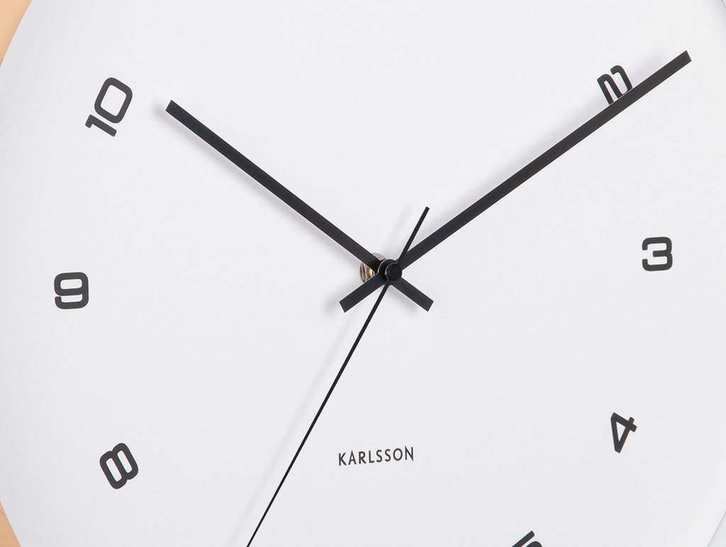Karlsson wandklok Modesta, licht hout wit, detail
