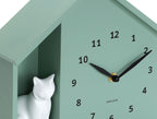 Karlsson wandklok Sitting Cat, groen, detail: witte kat en wijzers