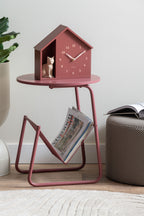 Karlsson wandklok Sitting Cat, rood, sfeerfoto in interieur