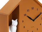Karlsson wandklok Sitting Cat, geel, detail: witte kat en wijzers