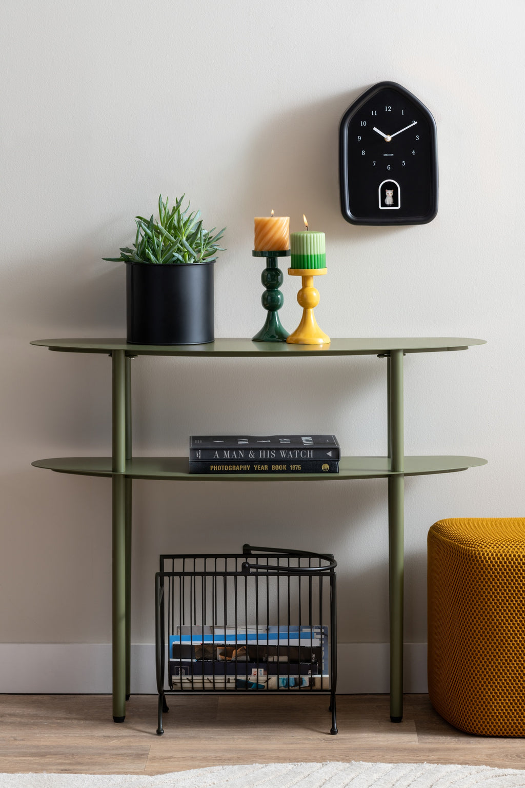 Karlsson wandklok Modern Kitty, zwart, sfeerfoto in interieur