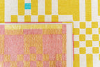 Close-up van het dessin van het Louis de Poortere Craft Chess 2074 Cupcake vloerkleed