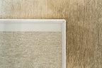 Close-up van het dessin van het Louis de Poortere Meditation Drop 2103 Fawn vloerkleed
