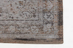 Zijaanzicht van het Louis de Poortere Fading World Medallion 8257 Grey Ebony vloerkleed
