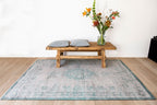 Louis de Poortere Fading World Medallion 8259 Jade Oyster vloerkleed in interieur