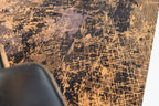 Louis de Poortere Mad Men Cracks 8618 Deep Mine vloerkleed in interieur