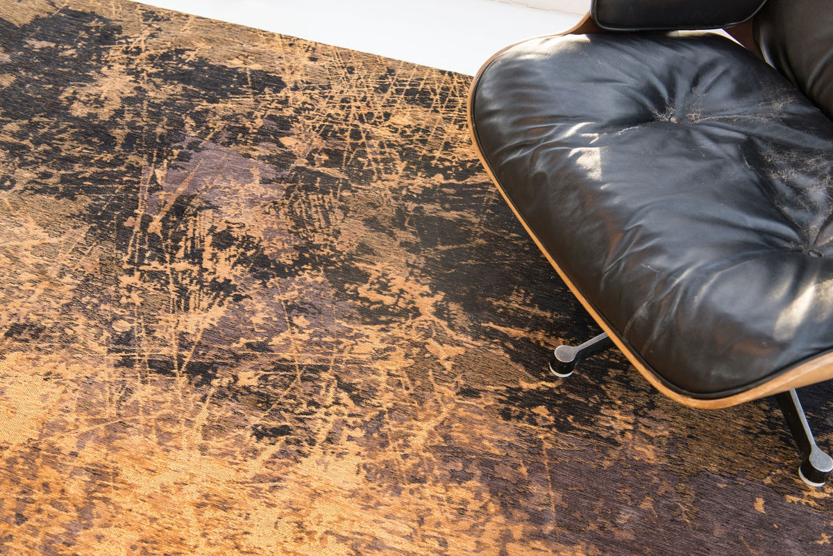 Louis de Poortere Mad Men Cracks 8618 Deep Mine vloerkleed in interieur